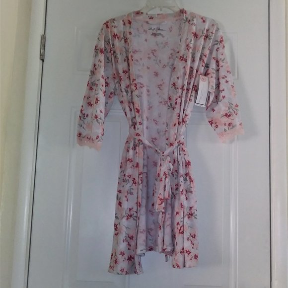 MARILYN MONROE Robe Rose Floral Kimono Wrap Size M - Picture 3 of 7